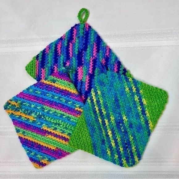Hand Crafted Crochet Hot Pad Pot Holders Set of 3‎ NEW - Picture 1 of 7